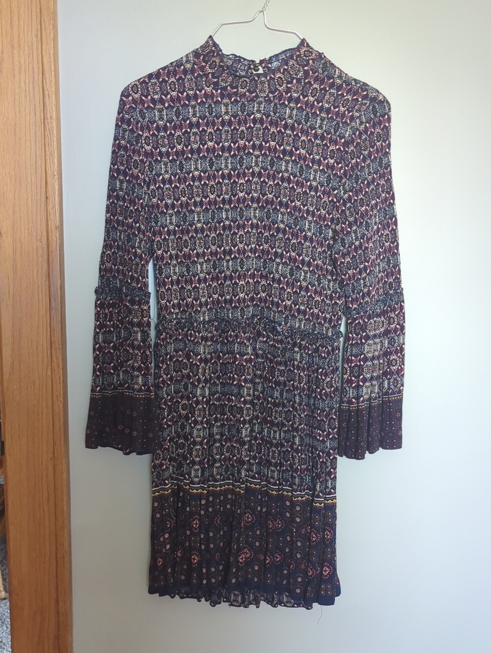 Boho Print Long Trumpet Sleeve Mini Dress in Navy With Ruffle Mock Neck M